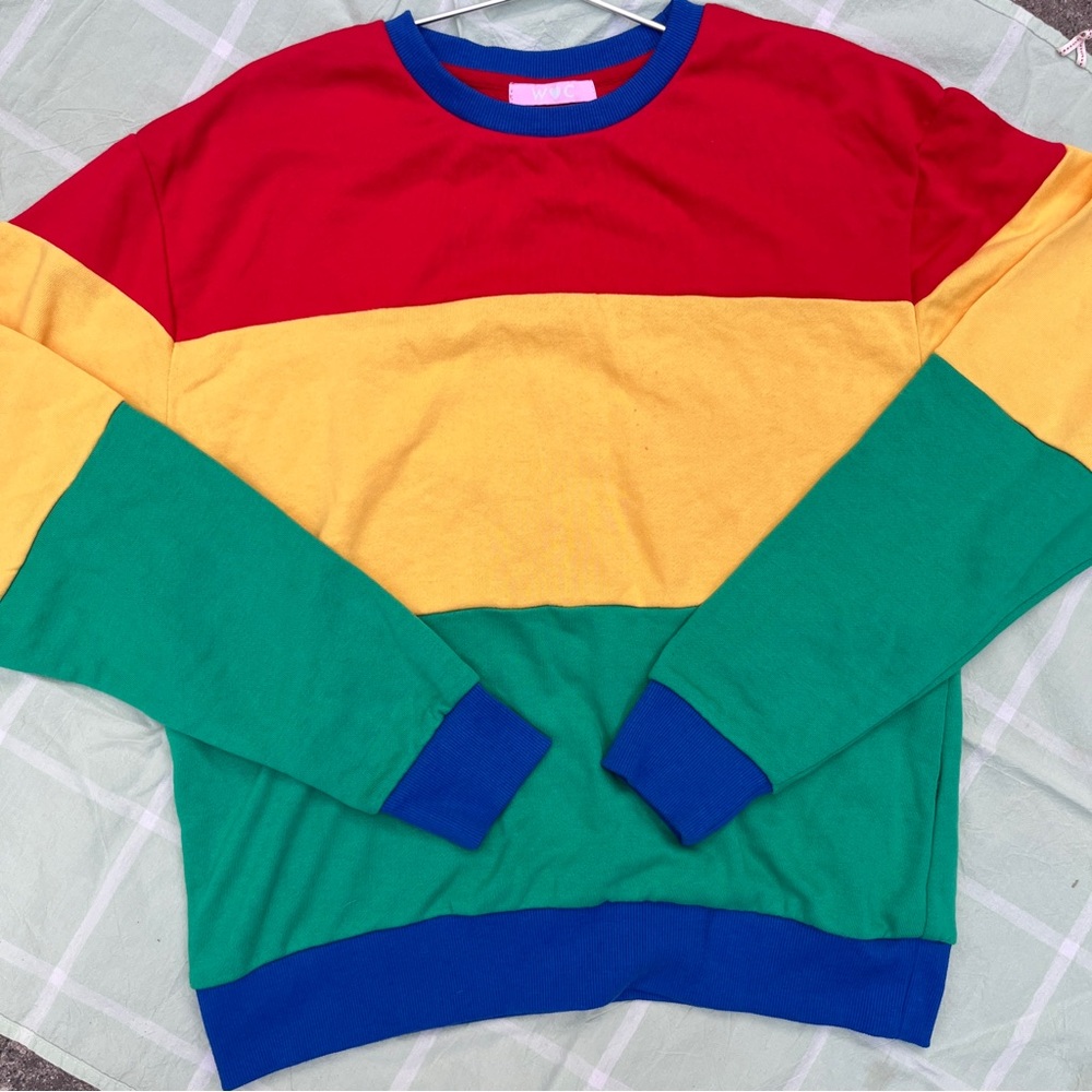 WC fun rainbow stripes sweatshirt - Picture 2 of 3